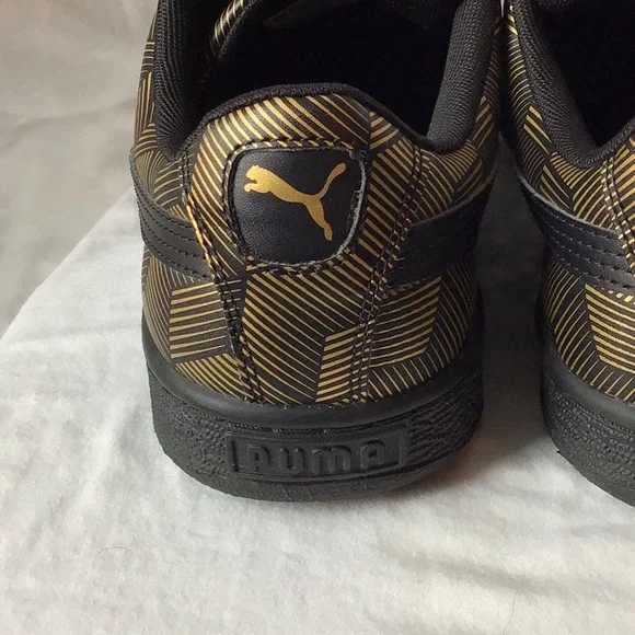Pumas Women’s Basketball Classic Sneakers - Picture 7 of 12